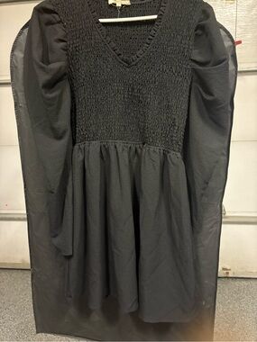 Promesa ladies  Black Smocked V-Neck Puff Sleeve Dress